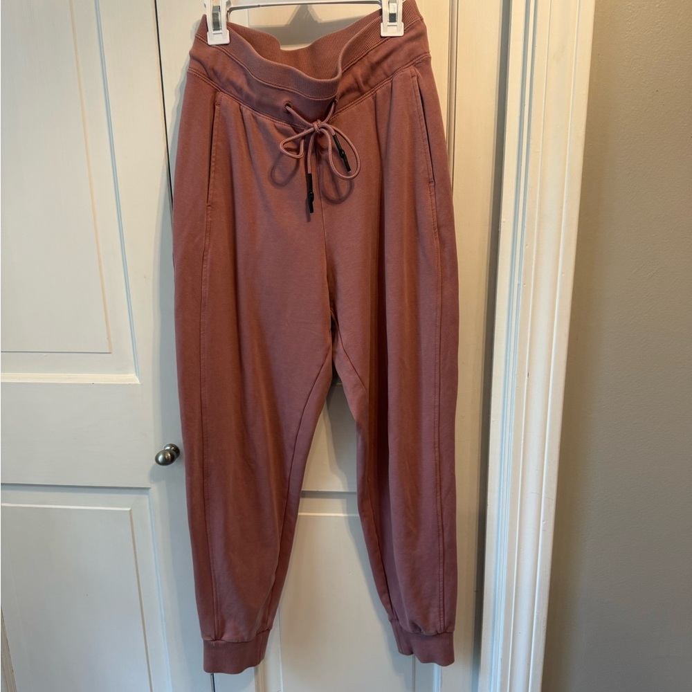 Joy Lab pink joggers, EUC soft..